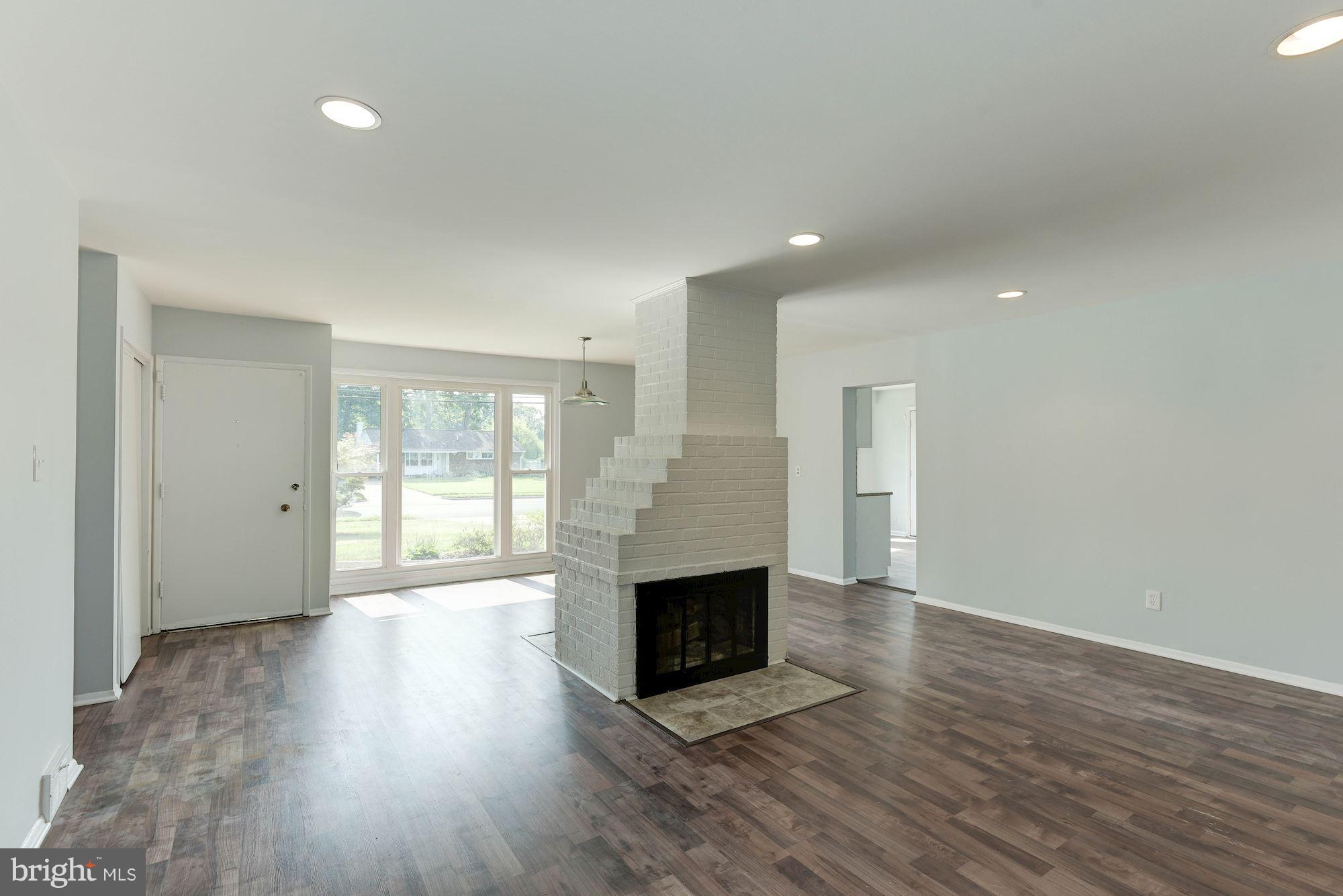 6304 Hanover Avenue Springfield, VA 22150 - Photo 4 of 30 Dining Room
