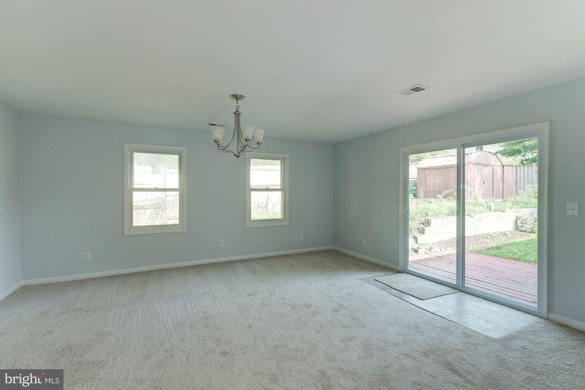 6304 Hanover Avenue Springfield, VA 22150 - Photo 8 of 30 Living Room