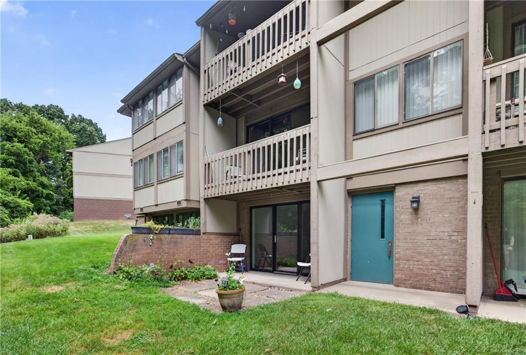 327 Ridge Point Circle, Unit 13 Bridgeville, PA 15017 - Photo 28 of 33 Gallery Image 28