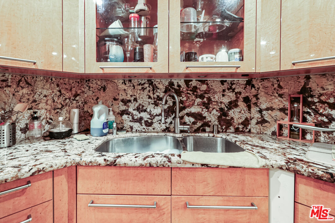 4310 Cahuenga Boulevard, Unit 103 Toluca Lake, CA 91602 - Photo 11 of 32