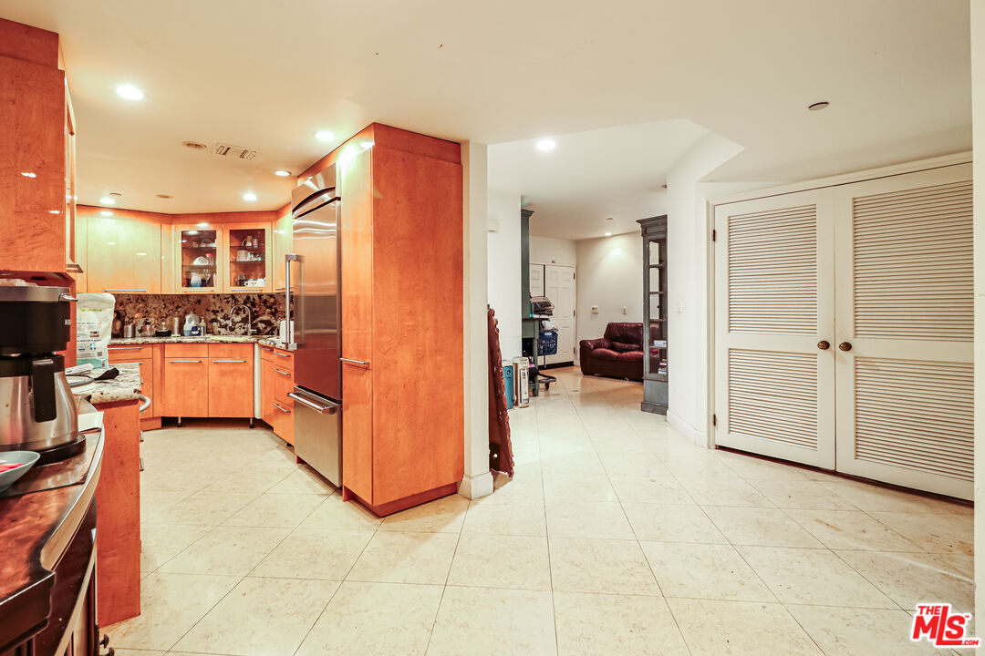 4310 Cahuenga Boulevard, Unit 103 Toluca Lake, CA 91602 - Photo 12 of 32