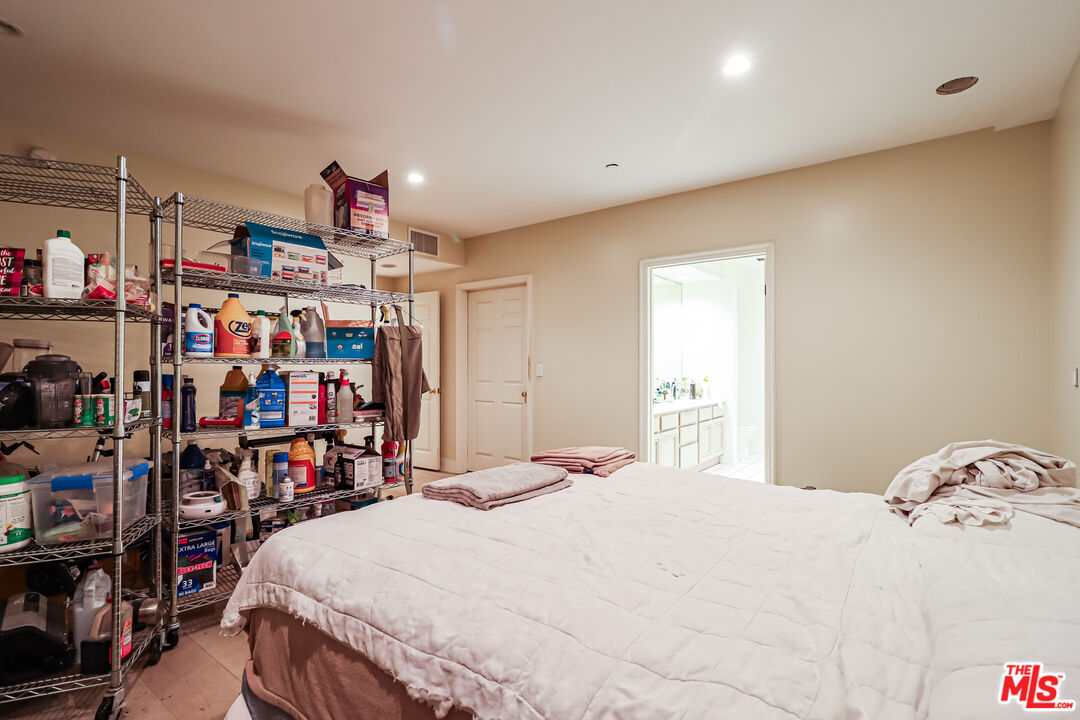 4310 Cahuenga Boulevard, Unit 103 Toluca Lake, CA 91602 - Photo 16 of 32