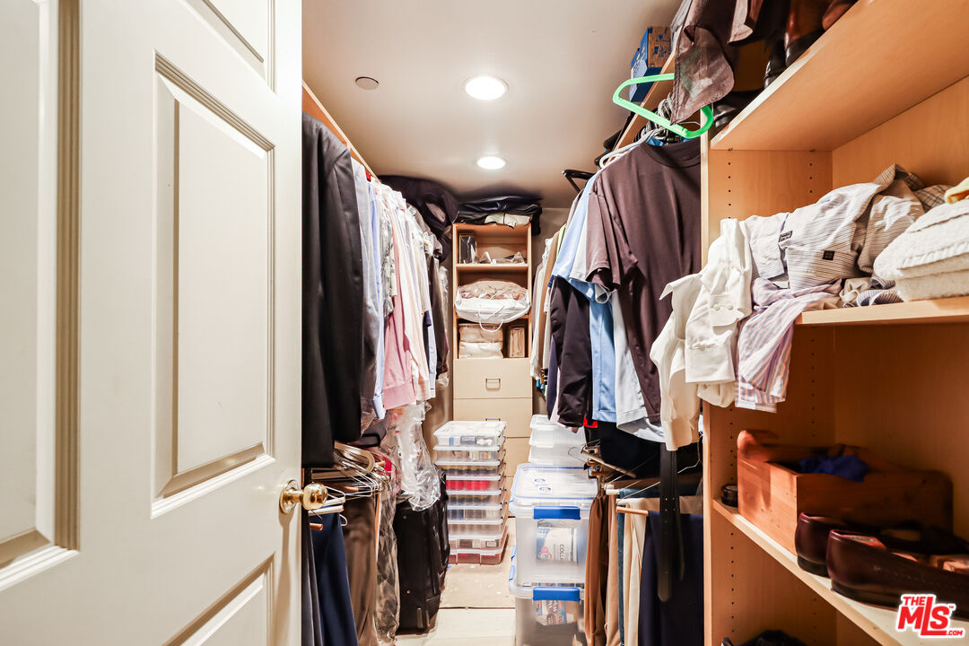 4310 Cahuenga Boulevard, Unit 103 Toluca Lake, CA 91602 - Photo 17 of 32