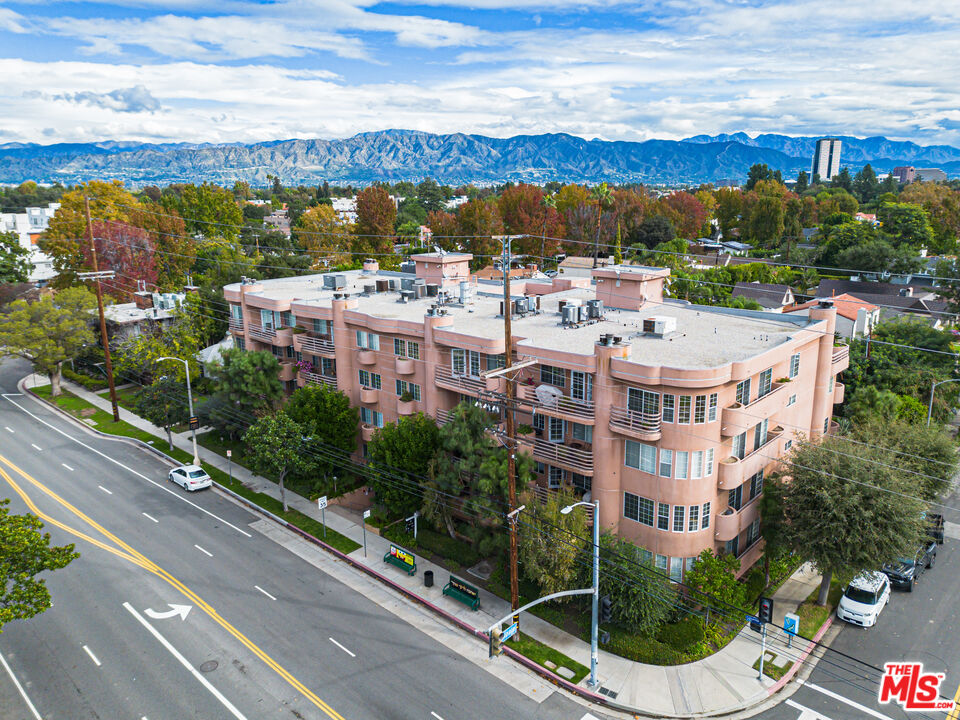 4310 Cahuenga Boulevard, Unit 103 Toluca Lake, CA 91602 - Photo 26 of 32
