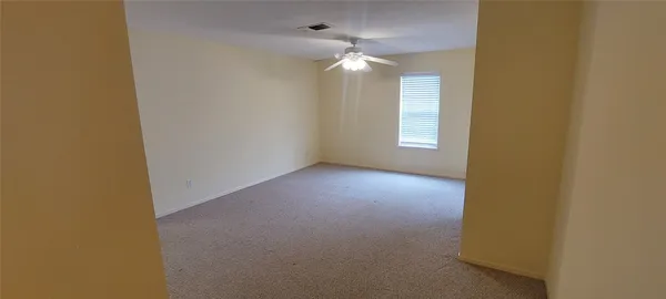 a view of empty room with window