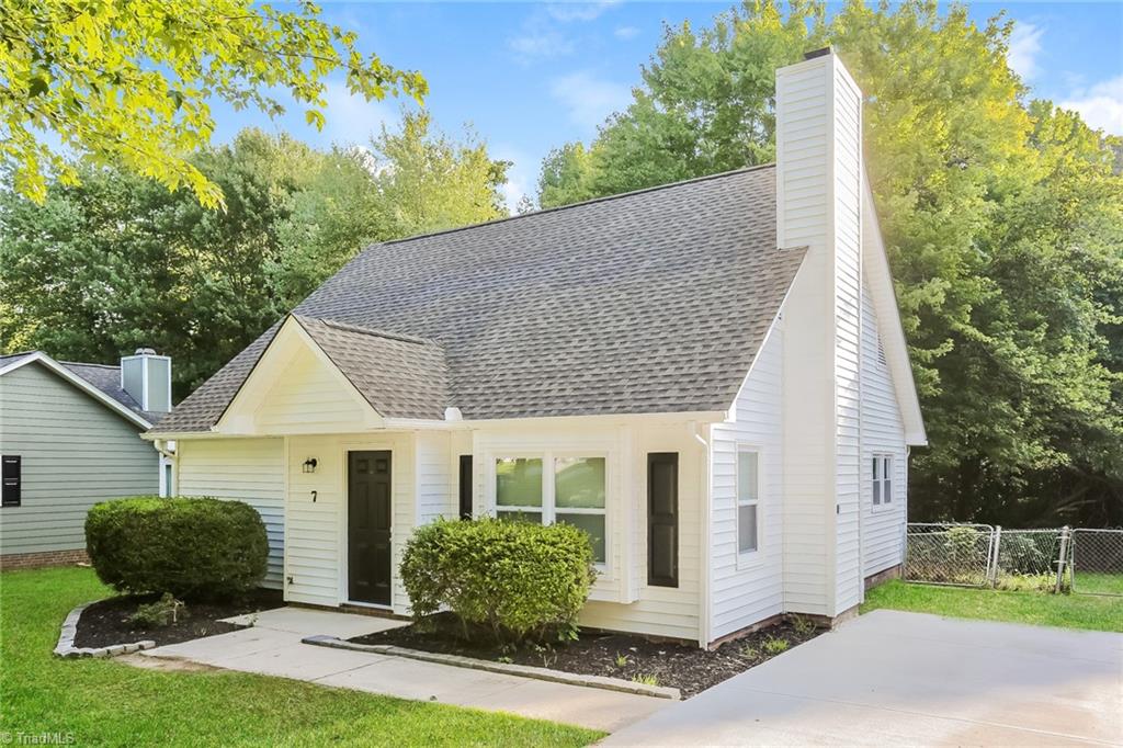 7 Arta Lane Greensboro, NC 27406 - Photo 2 of 17