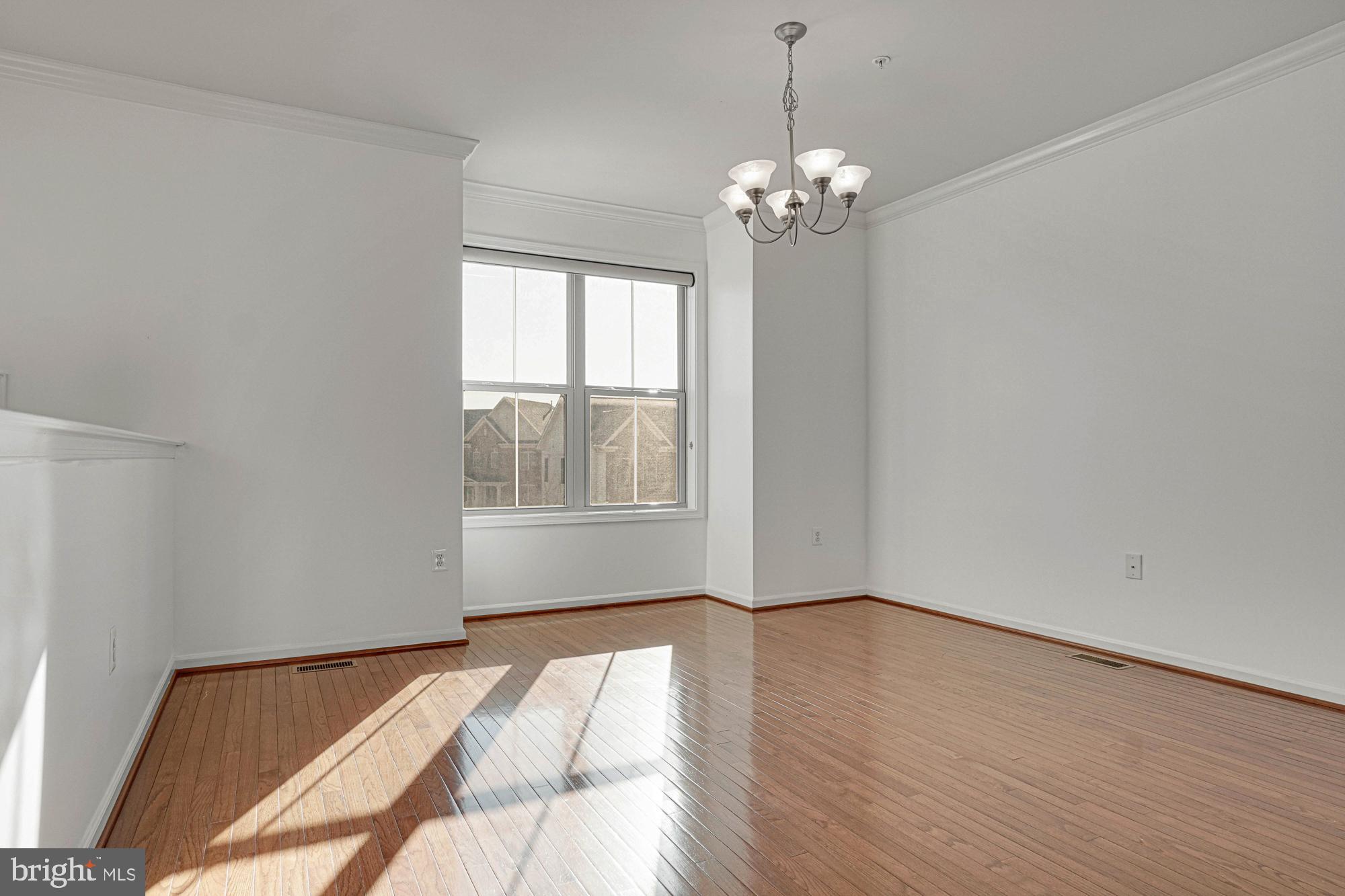 13312 Windy Meadow Lane Silver Spring, MD 20906 - Photo 5 of 42