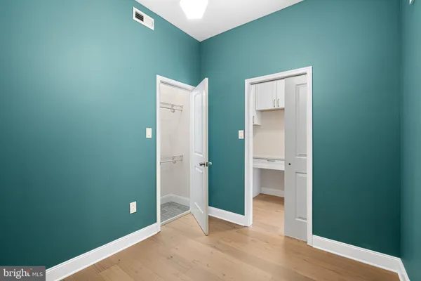 $950,000 | 2 Willings Alley, Philadelphia, PA 19106