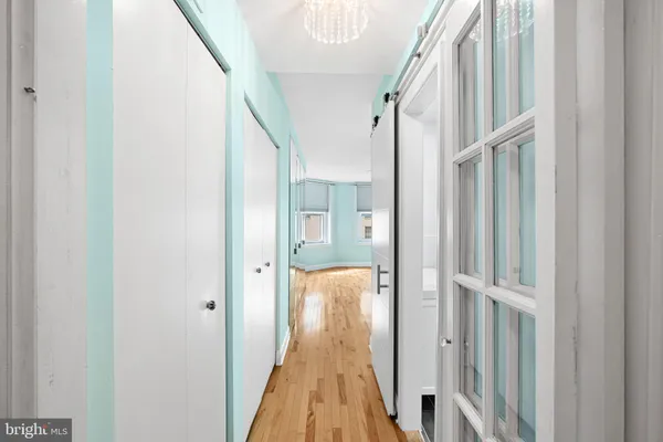 $950,000 | 2 Willings Alley, Philadelphia, PA 19106