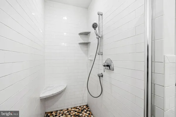 $950,000 | 2 Willings Alley, Philadelphia, PA 19106