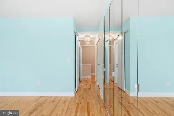 $950,000 | 2 Willings Alley, Philadelphia, PA 19106
