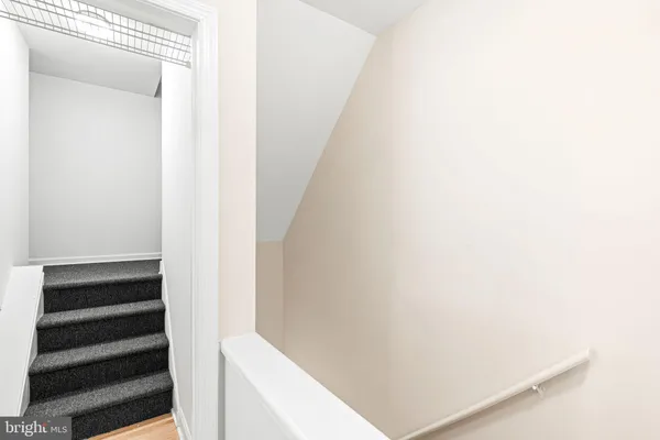 $950,000 | 2 Willings Alley, Philadelphia, PA 19106