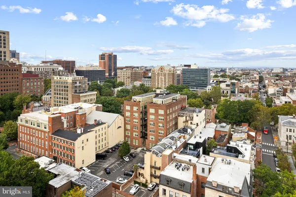 $950,000 | 2 Willings Alley, Philadelphia, PA 19106