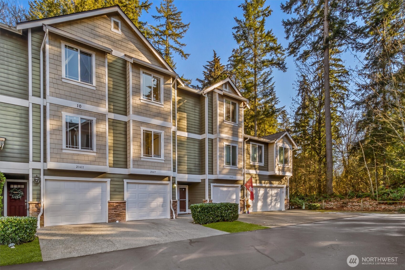 21617 11th Court Southeast Bothell, WA 98021 - Photo 2 of 39 Gallery Image 2