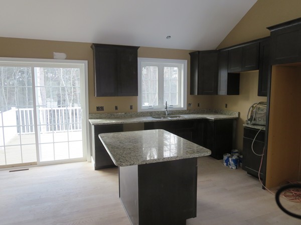 211 Great Plains Road West Springfield, MA 01089 - Photo 2 of 7 Gallery Image 2