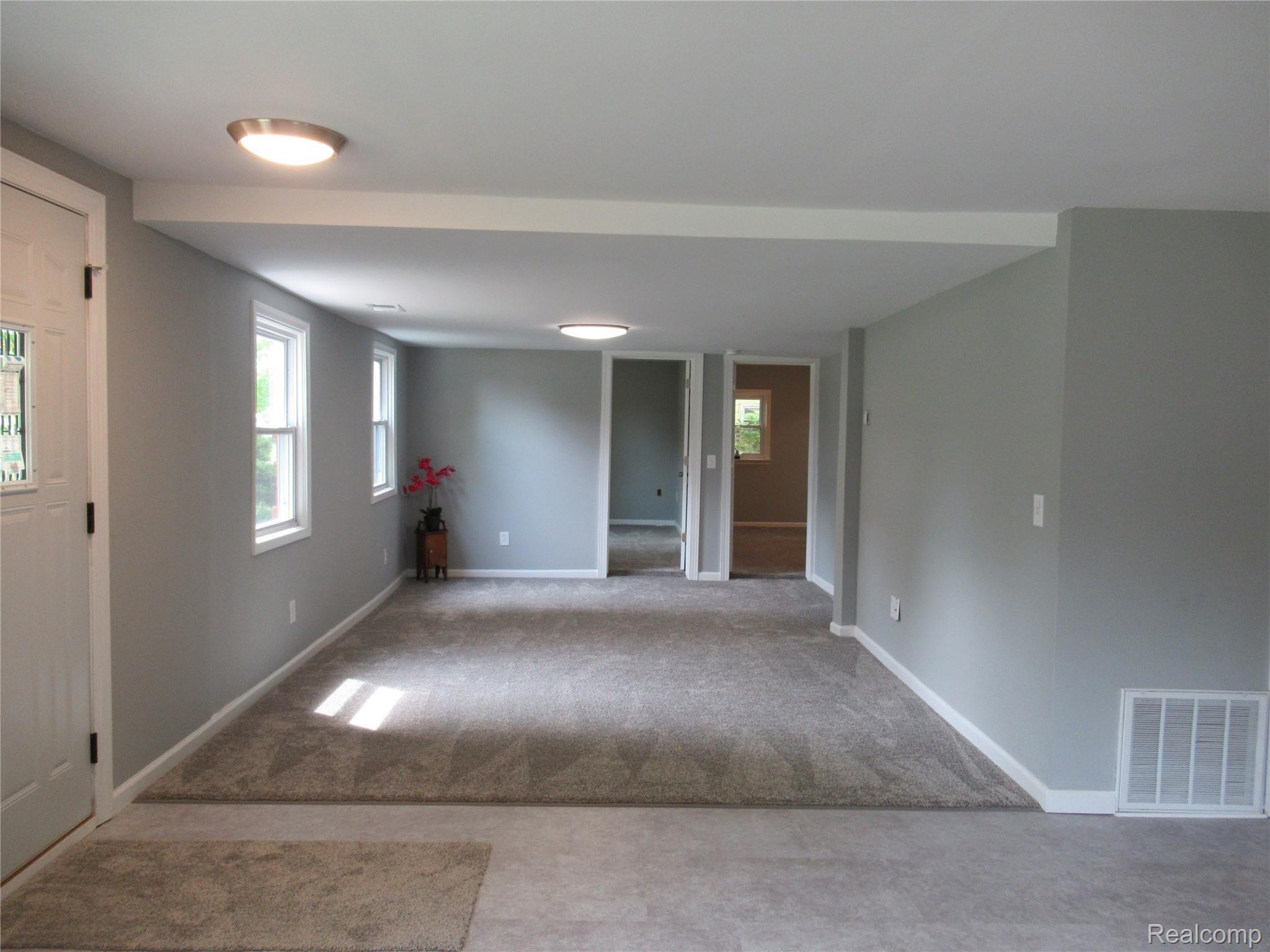 2743 Imlay City Road Lapeer, MI 48446 - Photo 7 of 22 IMG_1867.JPG