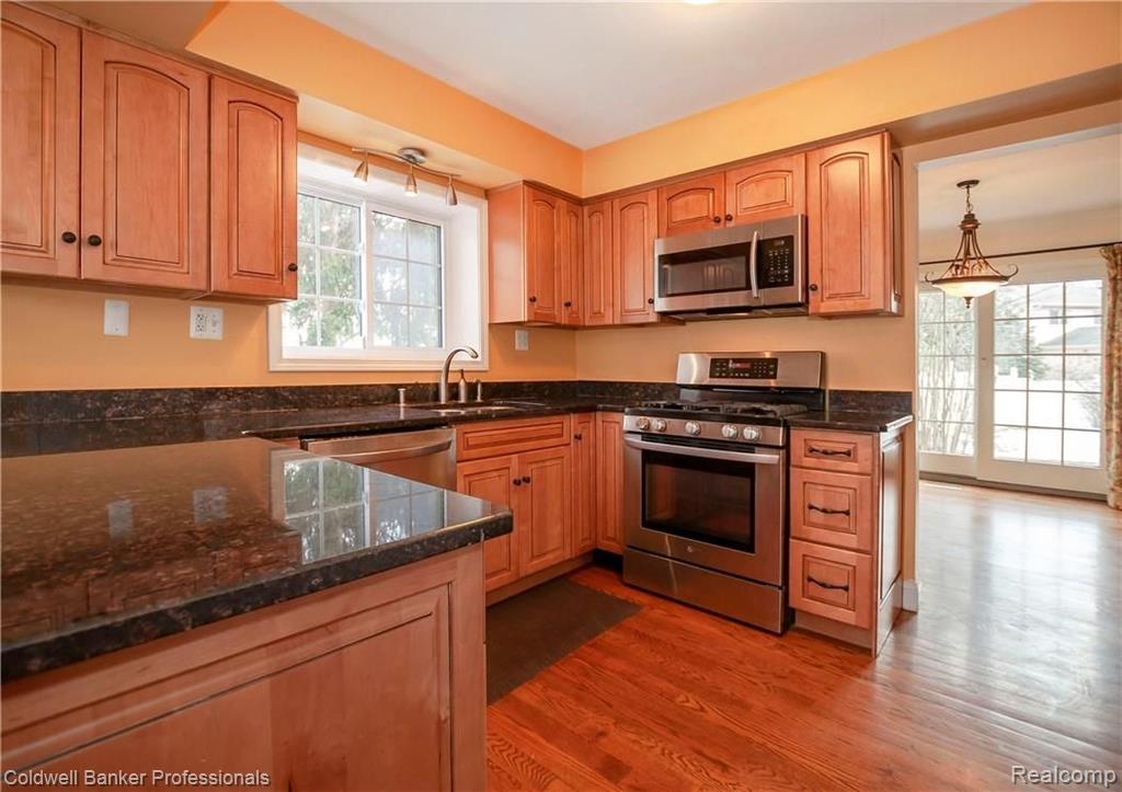2292 Dunstable Road Birmingham, MI 48009 - Photo 12 of 40