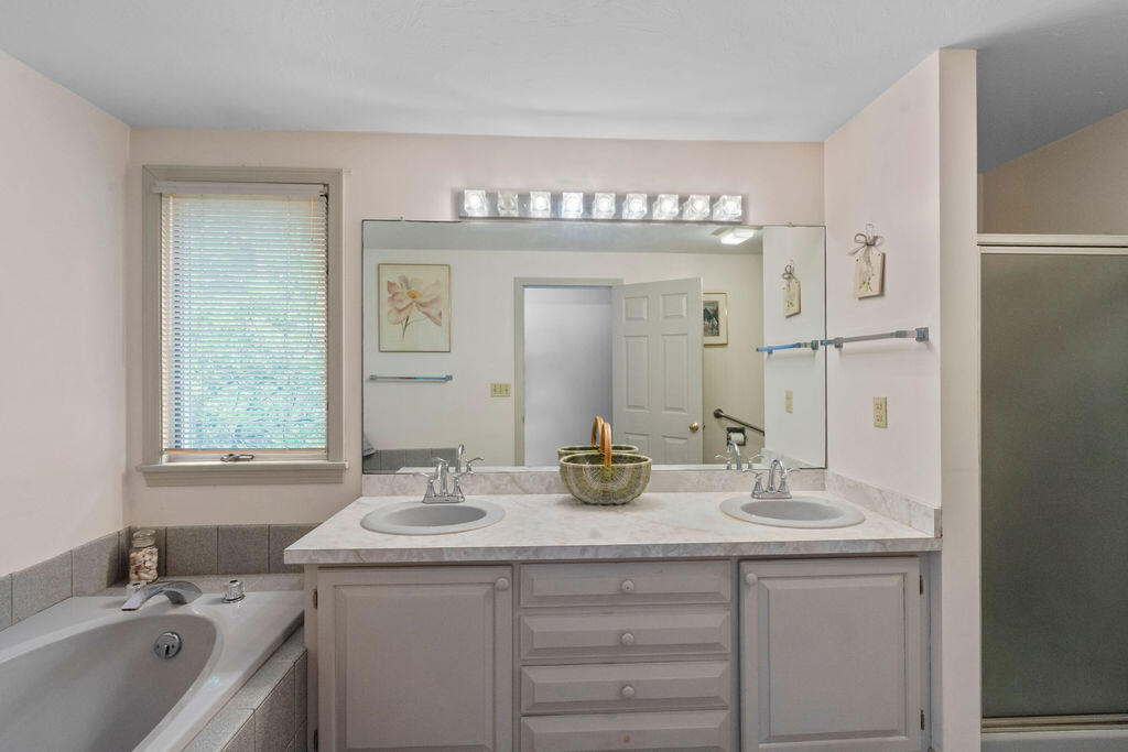 24 Indigo Lane Osterville, MA 02655 - Photo 18 of 84 DSC_3382