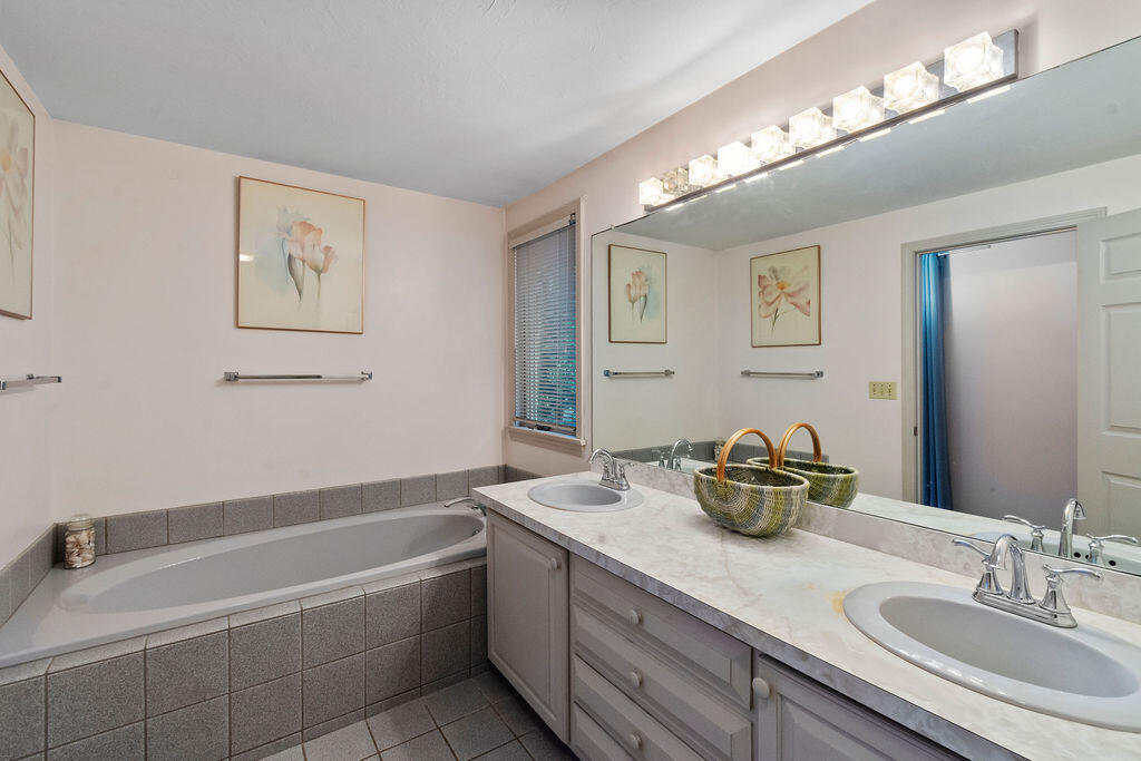 24 Indigo Lane Osterville, MA 02655 - Photo 20 of 84 DSC_3392