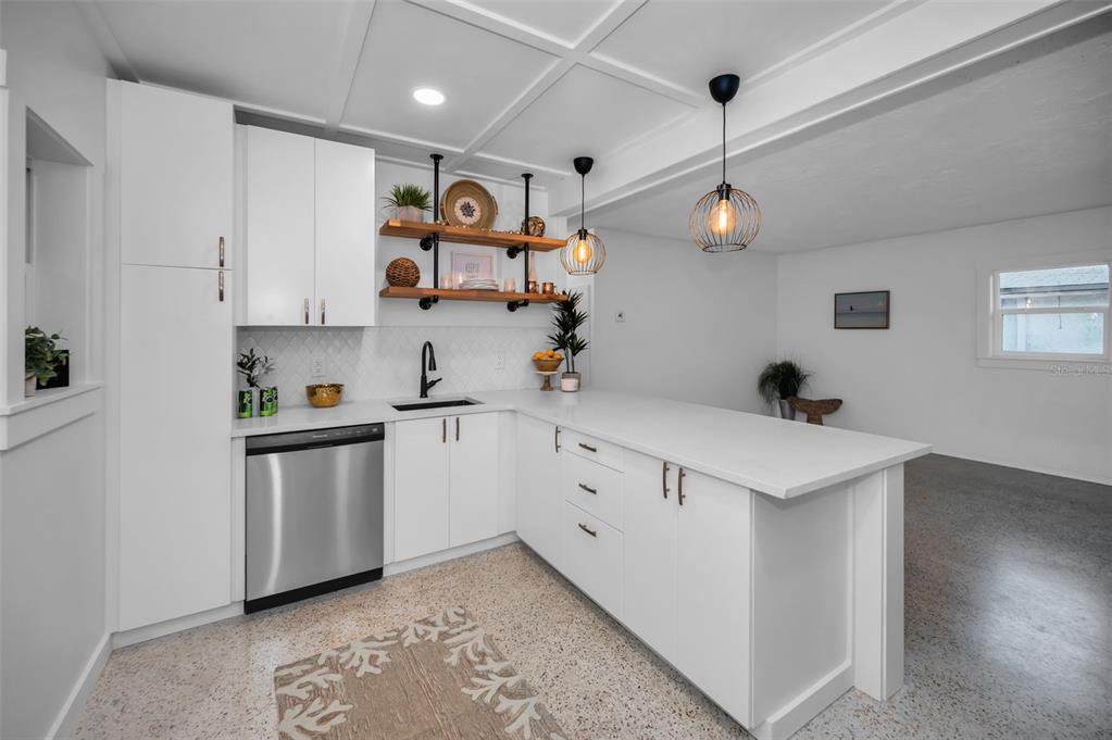 6216 Central Avenue New Port Richey, FL 34653 - Photo 16 of 78 Kitchen