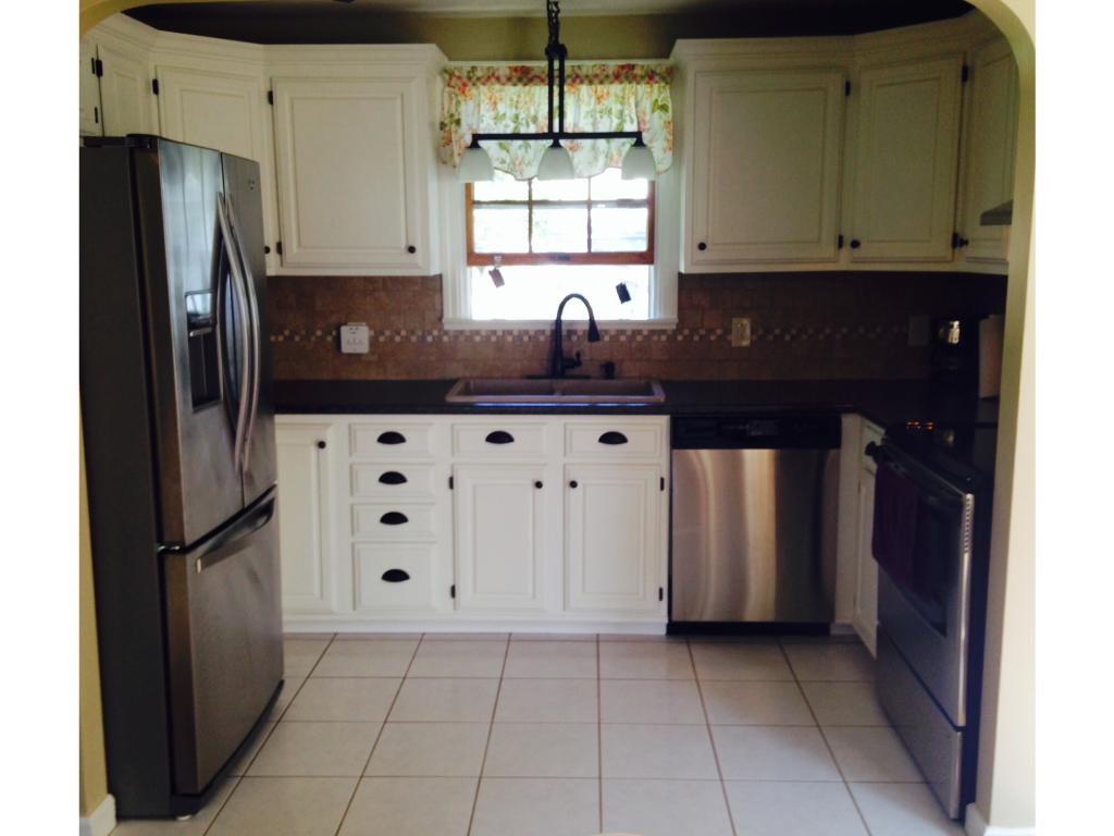 730 Howe Street Manchester, NH 03103 - Photo 3 of 13 Gallery Image 3