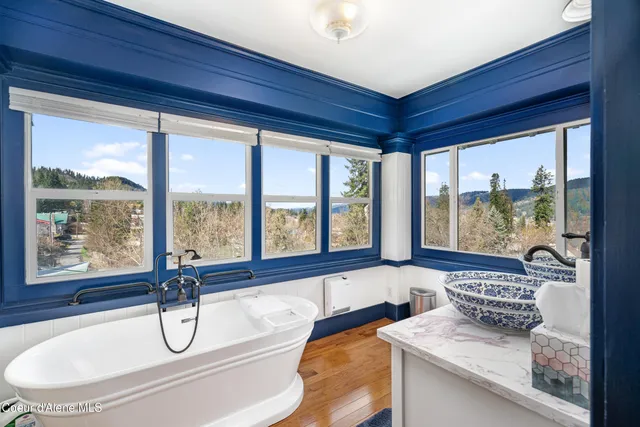 $585,000 | 1002 Highland Avenue, St. Maries, ID 83861