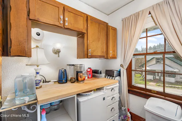 $585,000 | 1002 Highland Avenue, St. Maries, ID 83861