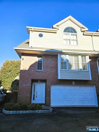 $4,150 | 426 Hillside Avenue, Unit 1, Palisades Park, NJ 07650