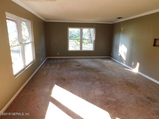 85642 Miner Road Yulee, FL 32097 - Photo 17 of 27 17_Living room