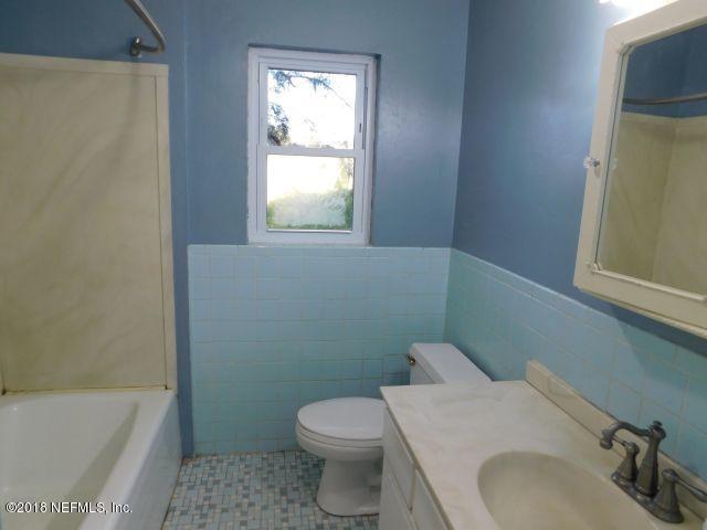 85642 Miner Road Yulee, FL 32097 - Photo 19 of 27 19_Master Bathroom