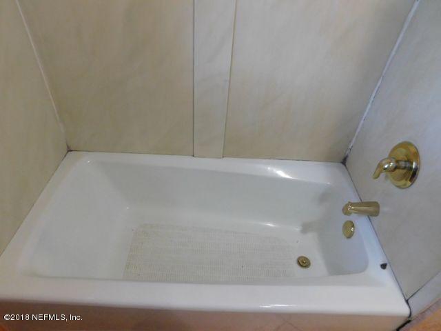 85642 Miner Road Yulee, FL 32097 - Photo 21 of 27 21_Bathroom_2-b