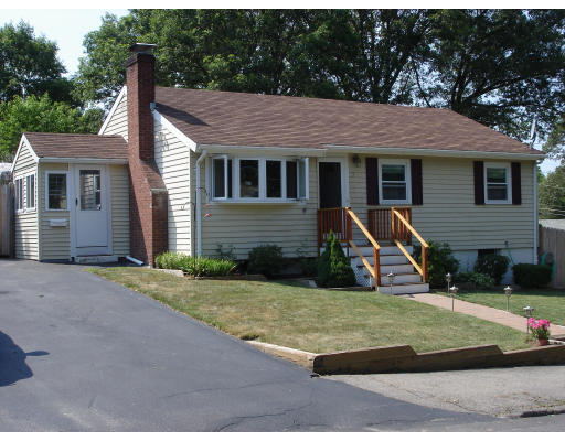 7 Hill Road Holbrook, MA 02343 - Photo 1 of 23 Gallery Image 1