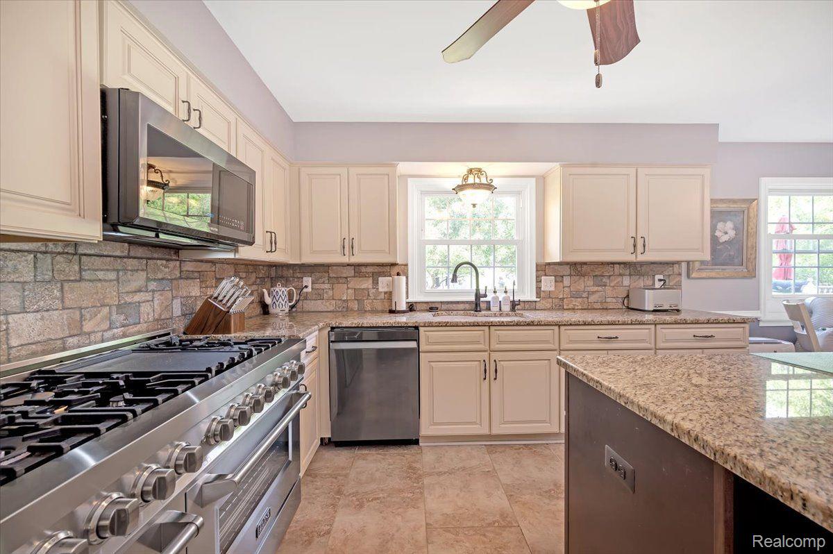 3483 Flint River Road Columbiaville, MI 48421 - Photo 11 of 40