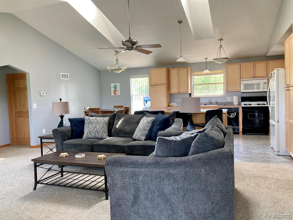 4300 Ridgeway Trail Lake, MI 48632 - Photo 3 of 28