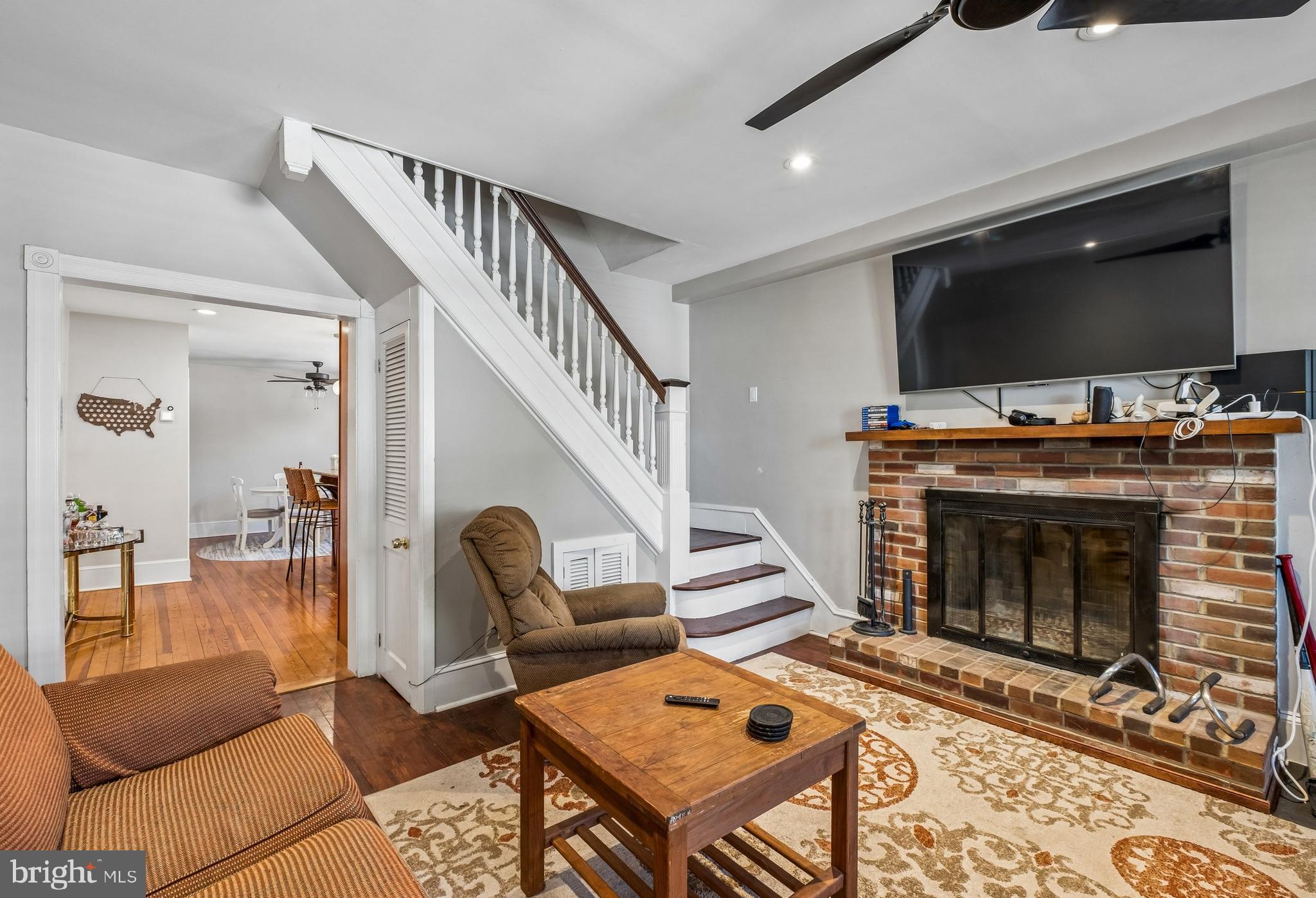 357 Lemonte Street Philadelphia, PA 19128 - Photo 2 of 26