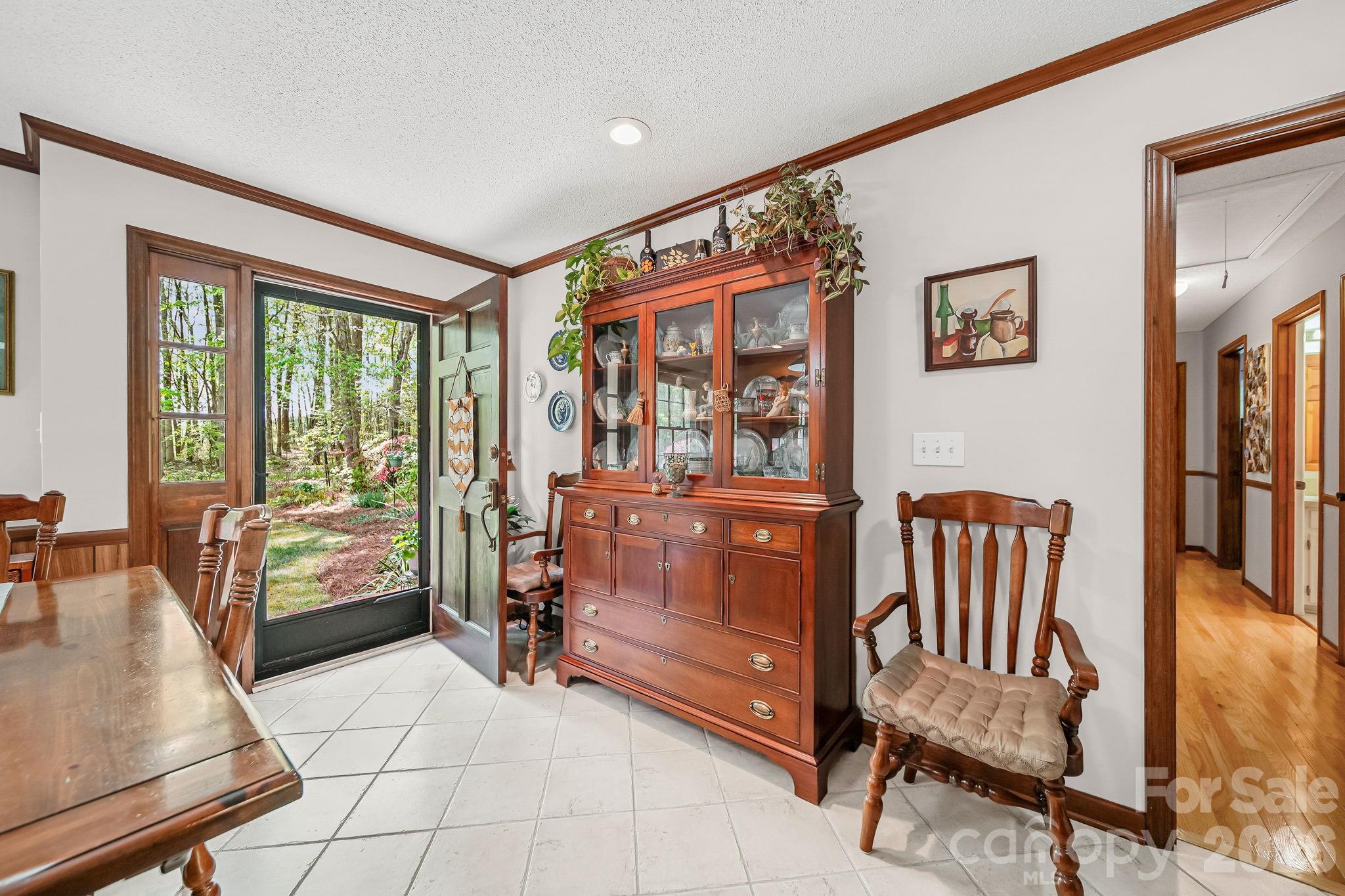 2056 Lawrence Road Clover, SC 29710 - Photo 4 of 38