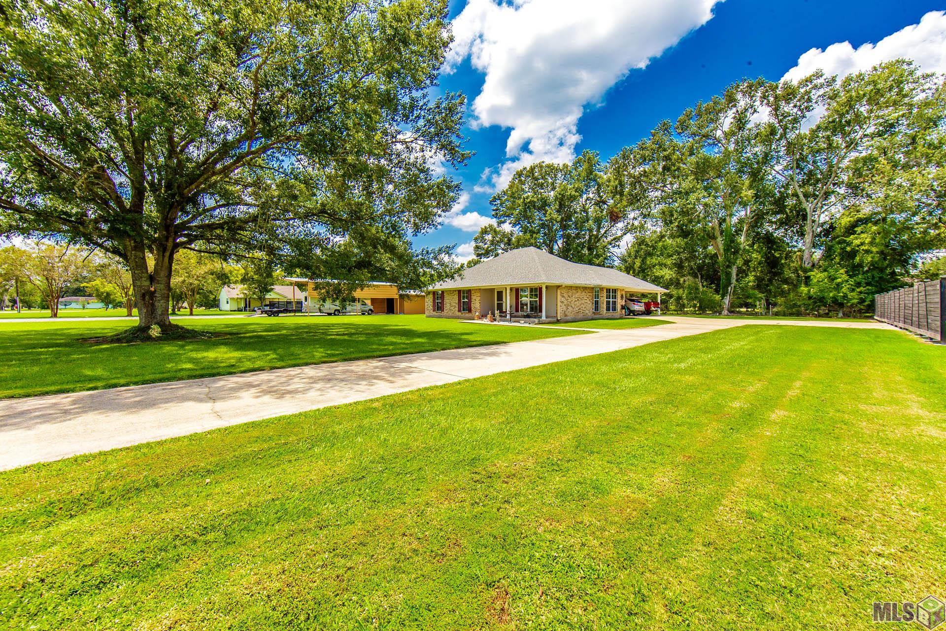 14081 Garcon Road Gonzales, LA 70737 - Photo 2 of 21 2 Car Carport Parking
