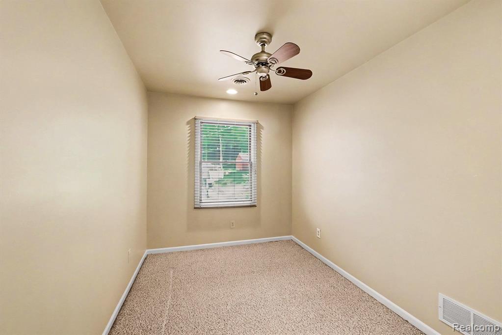 16059 Murray Road Byron, MI 48418 - Photo 16 of 32