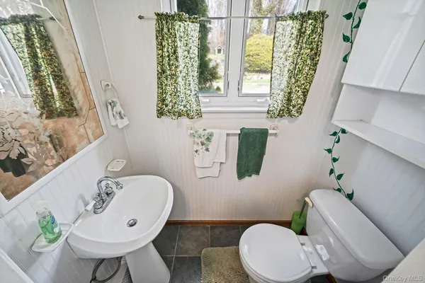 $700,000 | 51 Wexford Drive, Oakdale, NY 11769