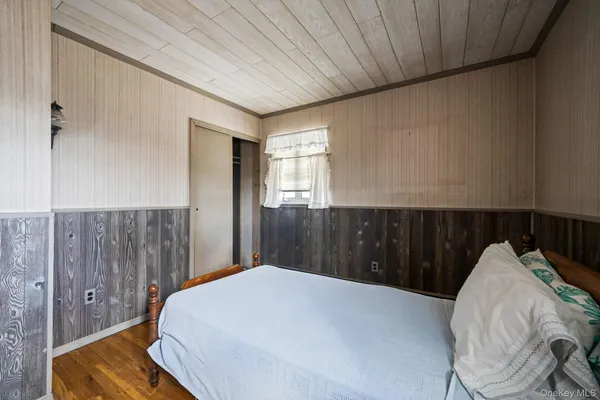 $700,000 | 51 Wexford Drive, Oakdale, NY 11769