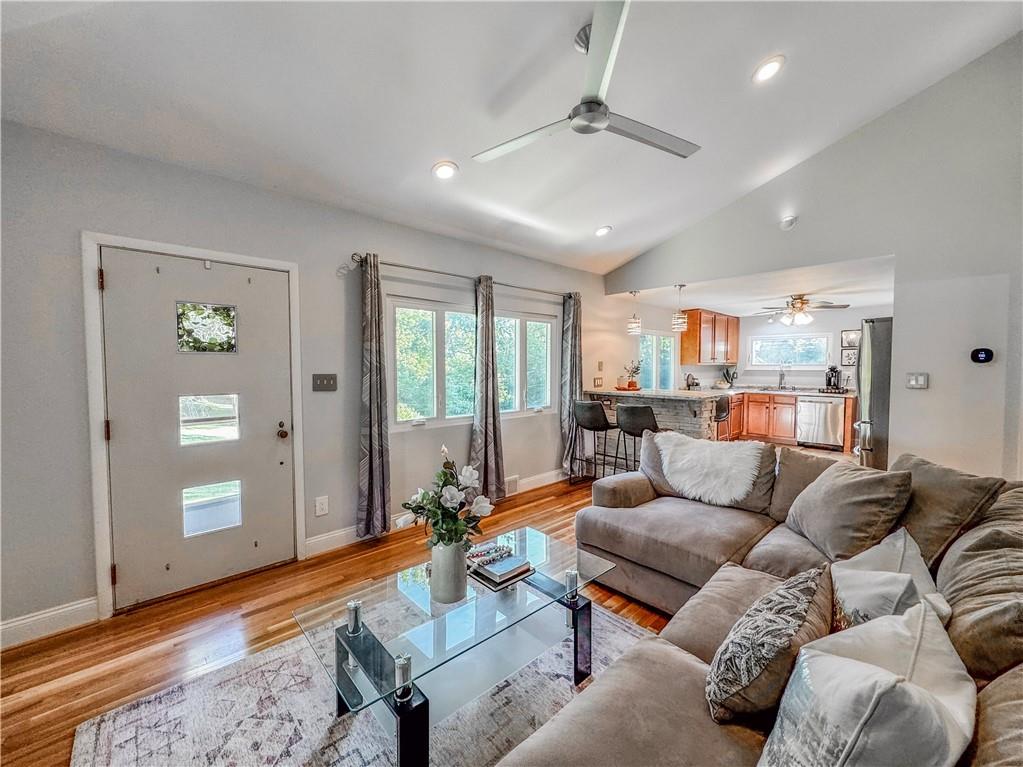2408 Oakhill Road Gibsonia, PA 15044 - Photo 2 of 34 Gallery Image 2