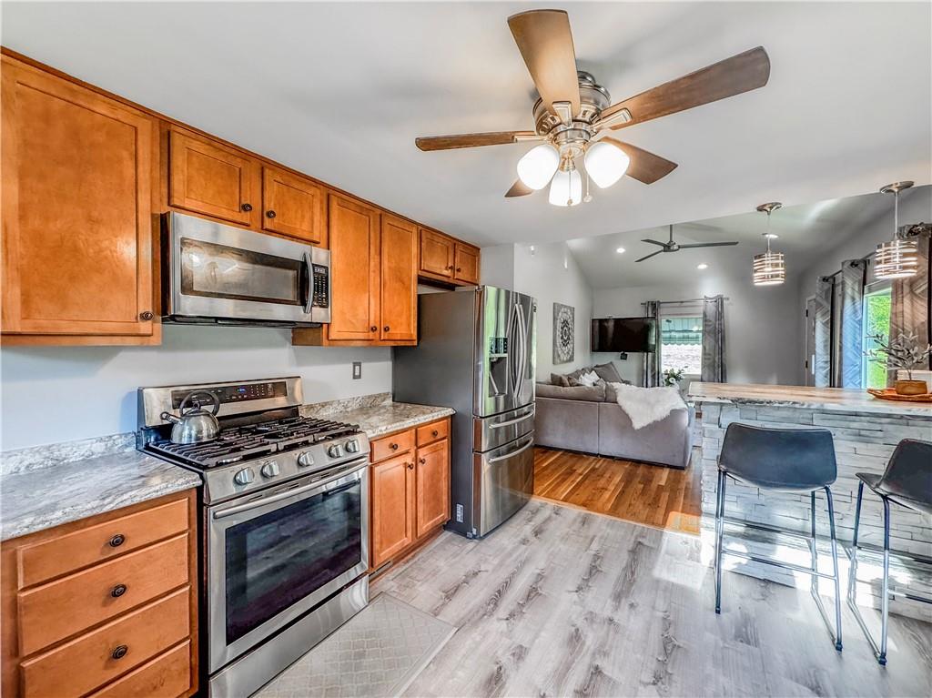 2408 Oakhill Road Gibsonia, PA 15044 - Photo 7 of 34 Gallery Image 7