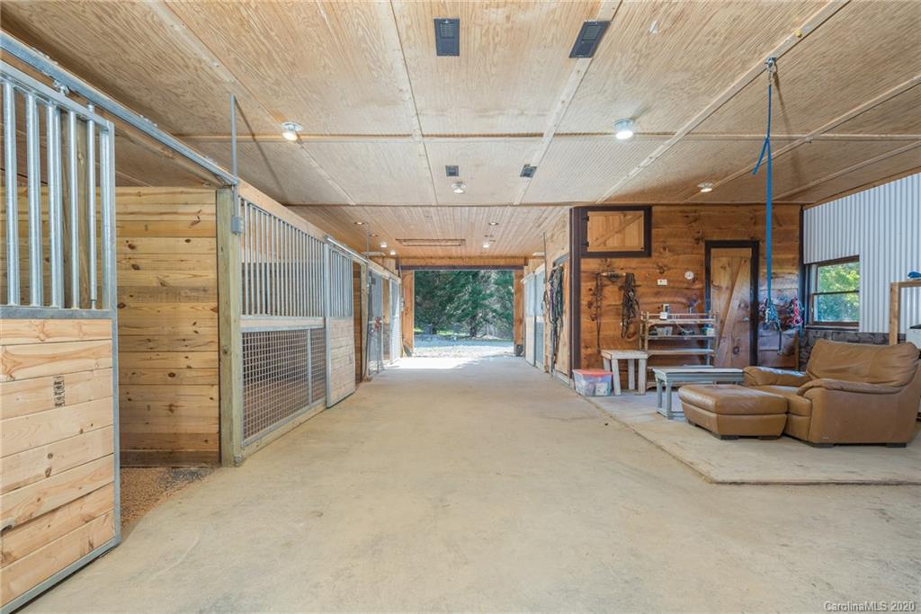 609 Old Fort Road Fairview, NC 28730 - Photo 33 of 44 Gallery Image 33
