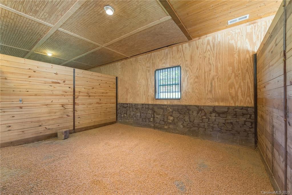 609 Old Fort Road Fairview, NC 28730 - Photo 34 of 44 Gallery Image 34