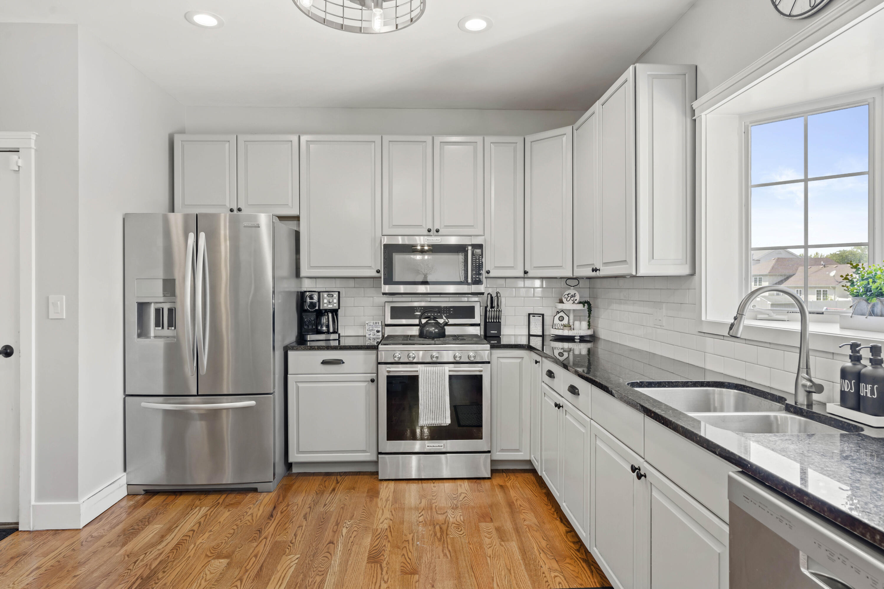 243 Stone Ridge Drive Dyer, IN 46311 - Photo 10 of 34 3000x2000