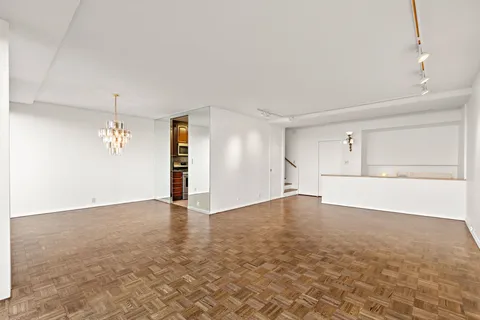 $229,000 | 3 Horizon Road, Unit G11, Fort Lee, NJ 07024
