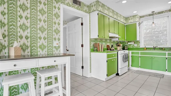 $1,995,000 | 2300 North Scenic Highway, Unit 37E, Lake Wales, FL 33898