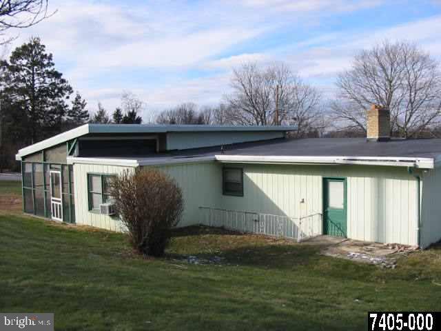 700 Hillcrest Road York, PA 17403 - Photo 3 of 20 Gallery Image 3
