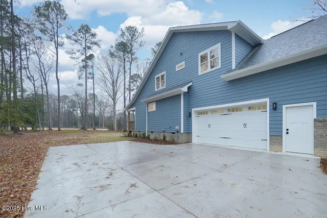 $780,000 | 357 Loblolly Drive, Vass, NC 28394