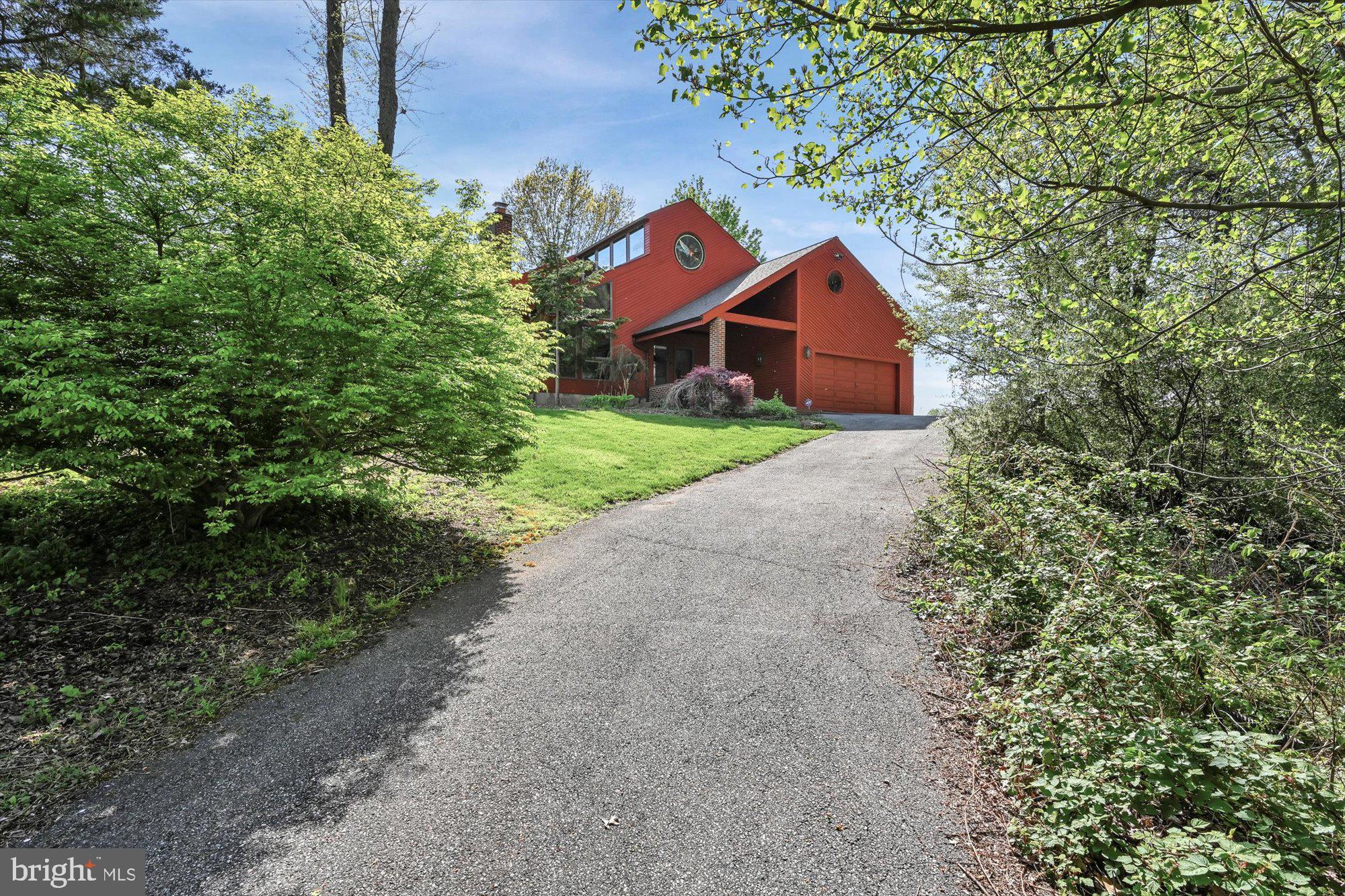 9 Beaver Road Hershey, PA 17033 - Photo 3 of 42 Driveway